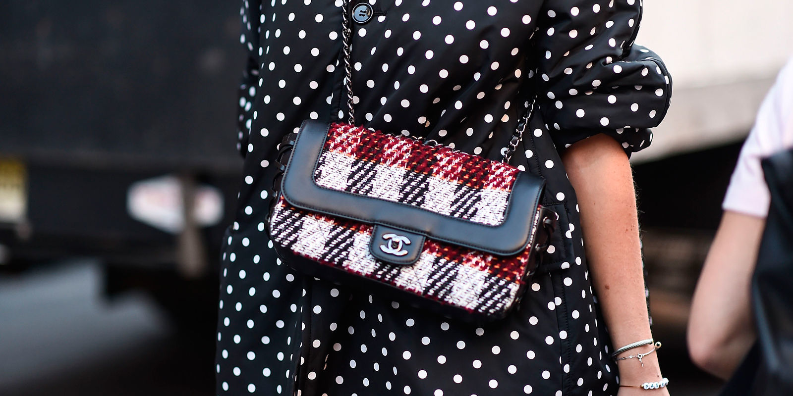 El nuevo vestido (rojo) de lunares que será viral en 2018