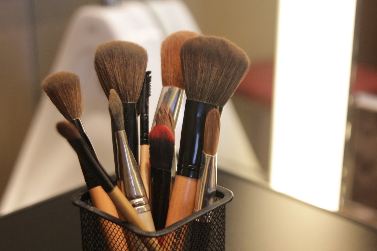 Trucos de maquillaje para disimular la cara cansada