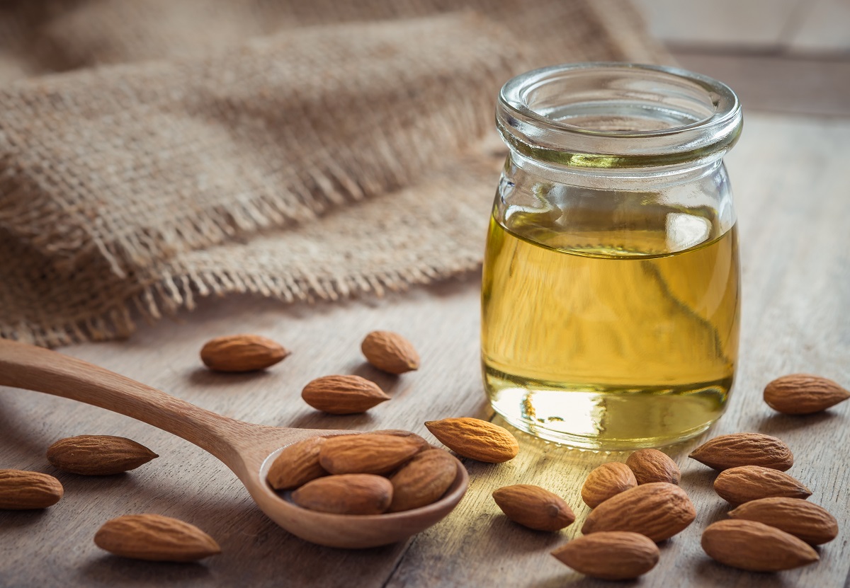 Beneficios para la piel y el cabello del aceite de almendras dulces