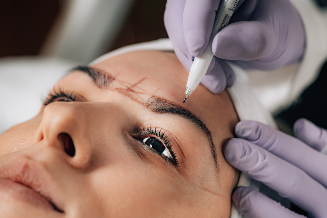 Microblading en Granada: Consigue unas cejas perfectas, ahora con descuento especial