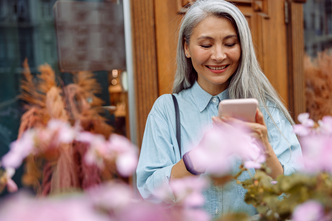 7 ideas para vestir informal pero con un toque elegante a los 50