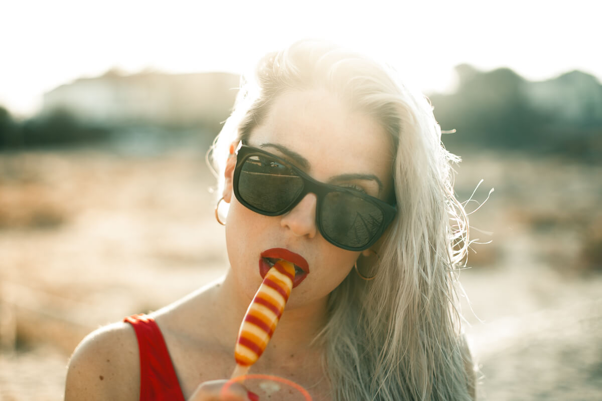 ¿Canas antes de los 30? Te contamos los motivos