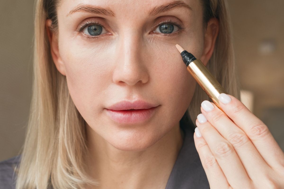 Cómo aplicar el corrector sin que queden pliegues (ni la zona seca)