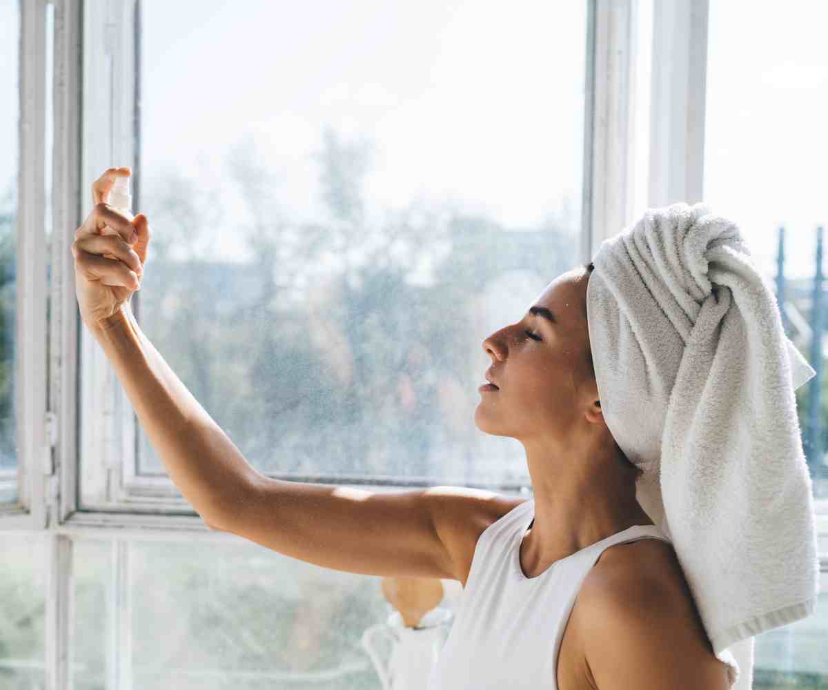 ¿Cuándo se aplica la bruma facial? La clave para conseguir el mejor resultado