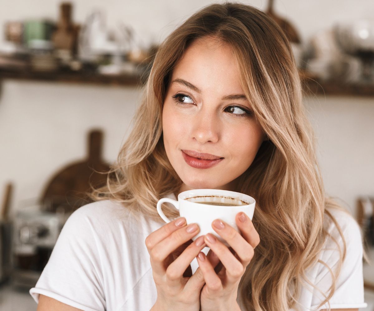 evitar que los dientes se manchen con el café